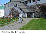 Территория Свято-Преображенского монастыря на Селовках (2013 год). Редакционное фото, фотограф Лариса Вишневская / Фотобанк Лори