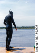 Водолаз готовится к прыжку, озеро, поиск утопленников. Стоковое фото, фотограф Валентина Кунц / Фотобанк Лори