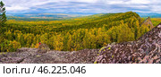 the endless Ural Taiga among the mountains and ridges on a summer day. Стоковое фото, фотограф Акиньшин Владимир / Фотобанк Лори
