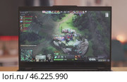 Sofia, Bulgaria-16 02 2025 : Dota 2 Gameplay showed on laptop in livingroom. Редакционное видео, видеограф Mihail Mihaylov / Фотобанк Лори
