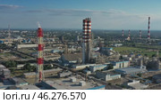 Oil and gas refinery plant petrochemical industry. Стоковое видео, видеограф Михаил Коханчиков / Фотобанк Лори