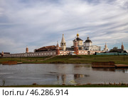 Бобренёв монастырь. Стоковое фото, фотограф Юлия Бабкина / Фотобанк Лори