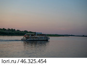 Катер на Волге. Редакционное фото, фотограф Вадим Ашмаров / Фотобанк Лори