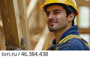 Construction Worker Young Man Carrying Wood Beam. Builder Working On Wooden House Frame. Wood built. Builder constructing roof structure. Carpenter building house construction. Heavy Labor. Industrial. Стоковое AI-видео, аниматор Марина Демидюк / Фотобанк Лори