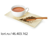 Tray with cup of tasty hojicha green tea on white background. Стоковое фото, фотограф Pixel_shot / Фотобанк Лори