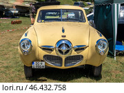 FINOWFURT, GERMANY - JUNE 28, 2024: The full-size car Studebaker Champion (Bullet Nose), 1950. Roadrunner's Paradise Race 61 Festival. Редакционное фото, фотограф Sergey Kohl / Фотобанк Лори