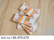 Rubles on the table. Стоковое фото, фотограф Дмитрий Коростылев / Фотобанк Лори