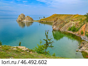 Скала Шаманка. Хужирский залив летним днем. Озеро Байкал. Стоковое фото, фотограф Александр Тараканов / Фотобанк Лори