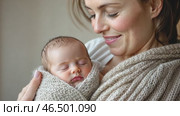 Mother holding sleeping newborn baby wrapped in knitted blanket. Стоковое AI-видео, аниматор Юрий Поздников / Фотобанк Лори