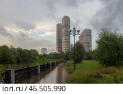 Russia, Moscow-July 27, 2020: due to heavy rains, the Yauza river overflowed its banks. Редакционное фото, фотограф Татьяна Васильева / Фотобанк Лори
