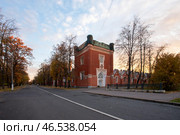 Петергоф. Здание Императорской конюшни (2016 год). Редакционное фото, фотограф Литвяк Игорь / Фотобанк Лори