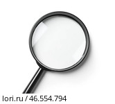 Увеличительное стекло, изолированное на белом фоне. Стоковое фото, фотограф Pixel_shot / Фотобанк Лори