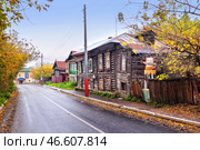 Деревянный дом-барак, Муром, Владимирская область (2012 год). Стоковое фото, фотограф Baturina Yuliya / Фотобанк Лори