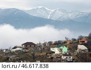 Республика Крым. Горы в поселке Лучистое (2020 год). Стоковое фото, фотограф Сергей Мальгавко / ТАСС / Фотобанк Лори