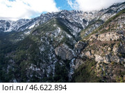 Республика Крым. Замерзший водопад Учан-Су в горах (2023 год). Стоковое фото, фотограф Андрей Рубцов / ТАСС / Фотобанк Лори