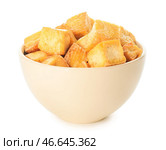 Чаша с вкусным сыром тофу на белом фоне. Стоковое фото, фотограф Pixel_shot / Фотобанк Лори
