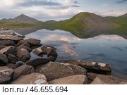 Горное озеро Кельское плато (2023 год). Редакционное фото, фотограф Сармат Батагов / Фотобанк Лори