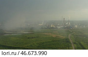 Oil and gas refinery plant. Стоковое видео, видеограф Михаил Коханчиков / Фотобанк Лори