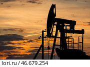 Нефтяной станок-качалка. Стоковое фото, фотограф О.Спиридонов/Бизнес Online / ТАСС / Фотобанк Лори