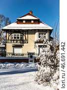 Kaliningrad, Kaliningrad region, Russia, February 16, 2025 Old German villa Schmidt. Редакционное фото, фотограф Наталья Симакова / Фотобанк Лори