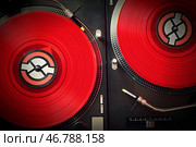 Современный DJ-микшер, крупным планом. Стоковое фото, фотограф Pixel_shot / Фотобанк Лори