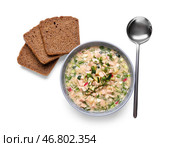 Чаша с вкусной окрошкой и хлебом на белом фоне. Стоковое фото, фотограф Pixel_shot / Фотобанк Лори