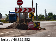 Строительство автомобильной дороги. Стоковое фото, фотограф Sergey Rusanov / Фотобанк Лори