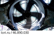 Close up for fast spinnig blades of the coolig system. Стоковое фото, фотограф David Kashakhi / Фотобанк Лори