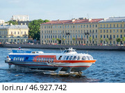 Скоростной теплоход на подводных крыльях "Метеор-243" крупным планом. Санкт-Петербург (2024 год). Редакционное фото, фотограф Ольга Визави / Фотобанк Лори