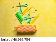Канцтовары и стильный пенал на цветном фоне. Стоковое фото, фотограф Pixel_shot / Фотобанк Лори