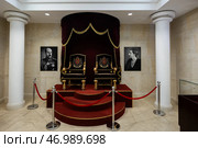 Royal Thrones of Monarchs of Third Bulgarian Kingdom in Sofia Regional Museum. Редакционное фото, фотограф Яков Филимонов / Фотобанк Лори
