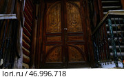 Old wooden house decorated with carvings, ornament. Стоковое фото, фотограф David Kashakhi / Фотобанк Лори