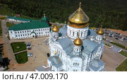 Large beautiful orthodox church on a cloudy sky background. Стоковое фото, фотограф David Kashakhi / Фотобанк Лори