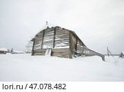 Деревня Кильца. Северная русская деревня. Огромные деревянные дома. Стоковое фото, фотограф Яковлев Сергей / Фотобанк Лори
