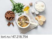 Чаша вкусного рисового супа на столе. Стоковое фото, фотограф Pixel_shot / Фотобанк Лори