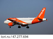 Barcelona, El Prat - January 24, 2020: Airline EasyJet plane comes in for a landing in an aeroport El Prat city of Barcelona. Board number G-EZTK. Редакционное фото, фотограф Яков Филимонов / Фотобанк Лори