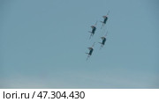 Russian air force aerobatic team Russian Knights SU-27. Стоковое видео, видеограф Алексей Сергеев / Фотобанк Лори
