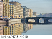 Солнечный Санкт-Петербург. Река Фонтанка (2019 год). Стоковое фото, фотограф Александр Алексеев / Фотобанк Лори
