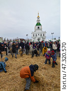 Детские забавы на Масленицу. Город Ялуторовск. Редакционное фото, фотограф Александр Тараканов / Фотобанк Лори