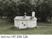 Церковь Андрея Стратилата в Великом Новгороде (2023 год). Редакционное фото, фотограф Дмитрий Грушин / Фотобанк Лори