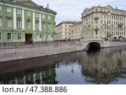 Около Певческого моста на реке Мойке в Санкт-Петербурге. Стоковое фото, фотограф Александр Алексеев / Фотобанк Лори