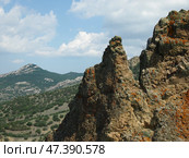 Скалы в Карадагском заповеднике в Крыму (2013 год). Редакционное фото, фотограф Николай Рыбин / Фотобанк Лори