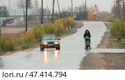 life in Russian village in autumn. Стоковое видео, видеограф Алексей Сергеев / Фотобанк Лори