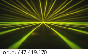 Dark background, laser beams of green light on a black background. Стоковое AI-видео, аниматор Ирина Ручушкина / Фотобанк Лори