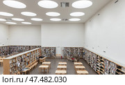Interior of white reading room of Vyborg Library, built from 1927 to 1935 (2023 год). Редакционное фото, фотограф EugeneSergeev / Фотобанк Лори