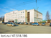 Здание правительства  Удмуртской республики. Город Ижевск. Центральная площадь корода.Building of the government of the Udmurt Republic. City of Izhevsk. Central square of the city. Редакционное фото, фотограф Юрий Карачев / Фотобанк Лори