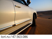 Drive by dunes. Wahiba Sands. Sultanate of Oman. Of road car. Стоковое фото, фотограф Знаменский Олег / Фотобанк Лори