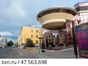 Космический центр имени Виктора Савиных. Улица Преображенская, 14. Киров. Вятка (2024 год). Редакционное фото, фотограф Ольга Визави / Фотобанк Лори