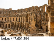 Preserved El Jem Amphitheatre in Tunisia showcasing Roman architecture. Стоковое фото, фотограф Яков Филимонов / Фотобанк Лори