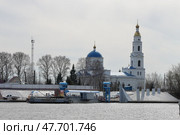 Московская область. Церковь Казанской иконы Божией Матери и река Ока в селе Дединово. Стоковое фото, фотограф Михаил Батурицкий / ТАСС / Фотобанк Лори